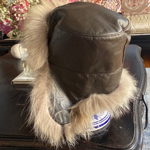Real fox fur trapper ear flap ski cap - Picture 2 of 7